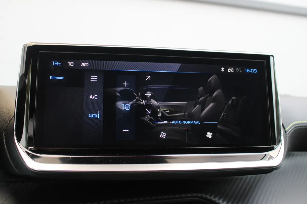 1.2 Hybrid 145 GT | Drive Assist | Dodehoeksens. | Camera V+A | Carplay | Navi | LED | Keyless | Drive Assist | Dodehoeksens. | Camera V+A | Carplay | Navi | LED | Keyless |