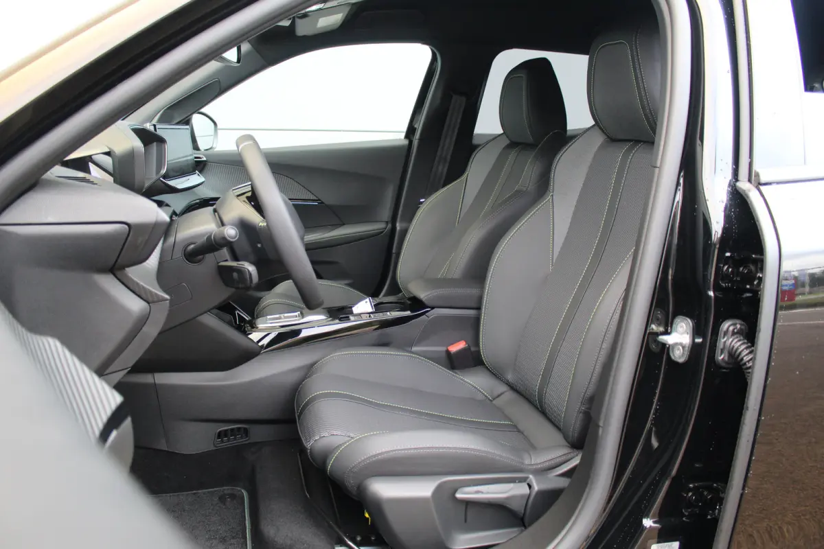 1.2 Hybrid 145 GT | Drive Assist | Dodehoeksens. | Camera V+A | Carplay | Navi | LED | Keyless | Drive Assist | Dodehoeksens. | Camera V+A | Carplay | Navi | LED | Keyless |