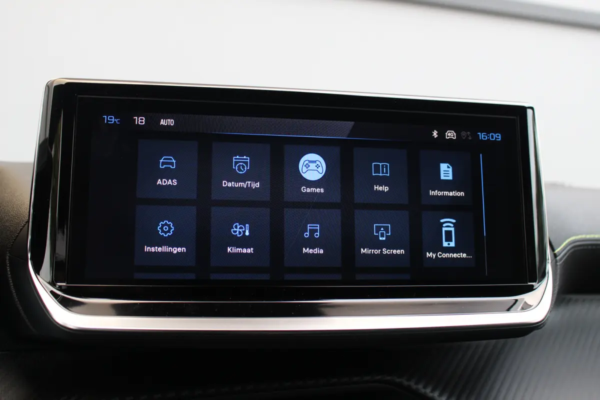 1.2 Hybrid 145 GT | Drive Assist | Dodehoeksens. | Camera V+A | Carplay | Navi | LED | Keyless | Drive Assist | Dodehoeksens. | Camera V+A | Carplay | Navi | LED | Keyless |