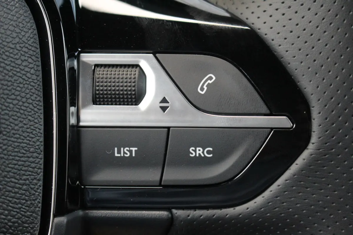 1.2 Hybrid 145 GT | Drive Assist | Dodehoeksens. | Camera V+A | Carplay | Navi | LED | Keyless | Drive Assist | Dodehoeksens. | Camera V+A | Carplay | Navi | LED | Keyless |