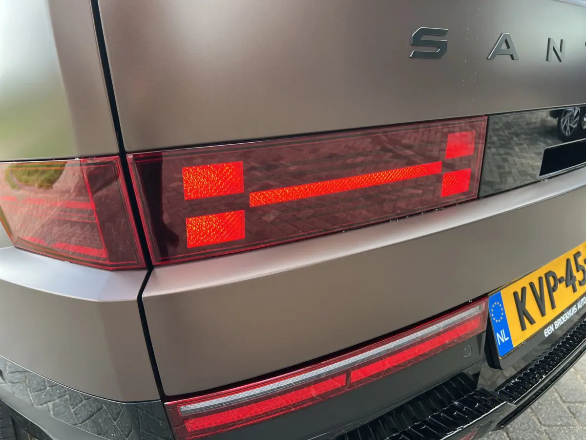 1.6 T-GDI PHEV 252pk Black Line 4WD 7p. | Draadloos carplay | Trekhaak | Premium Audio | Stoelventilatie | Bestuurdersstoel met geheugen | Head-up display | Leder | 360 graden camera | Stoel