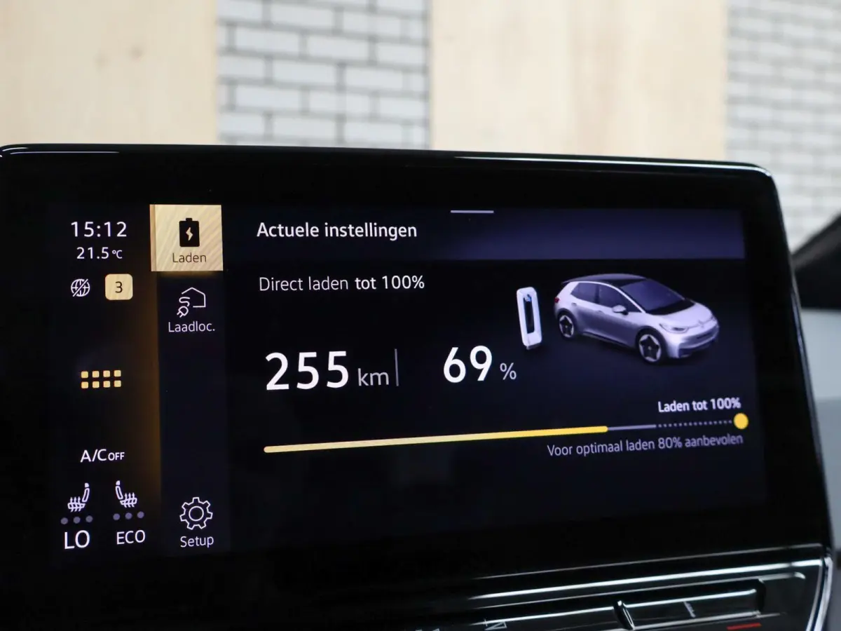 204pk First Plus 58 kWh | SoH 96% | Voorstoelen Verwarmd | Adaptive Cruise | 19" Velgen