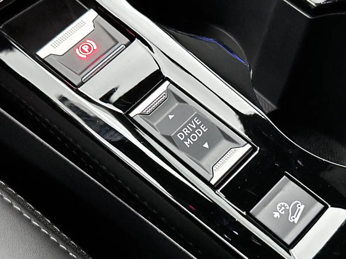 1.2 Hybrid 136 GT