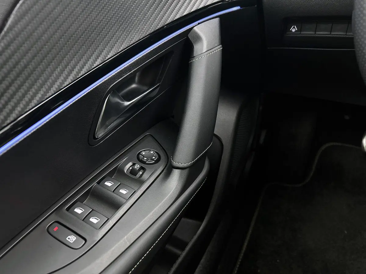 1.2 Hybrid 136 GT