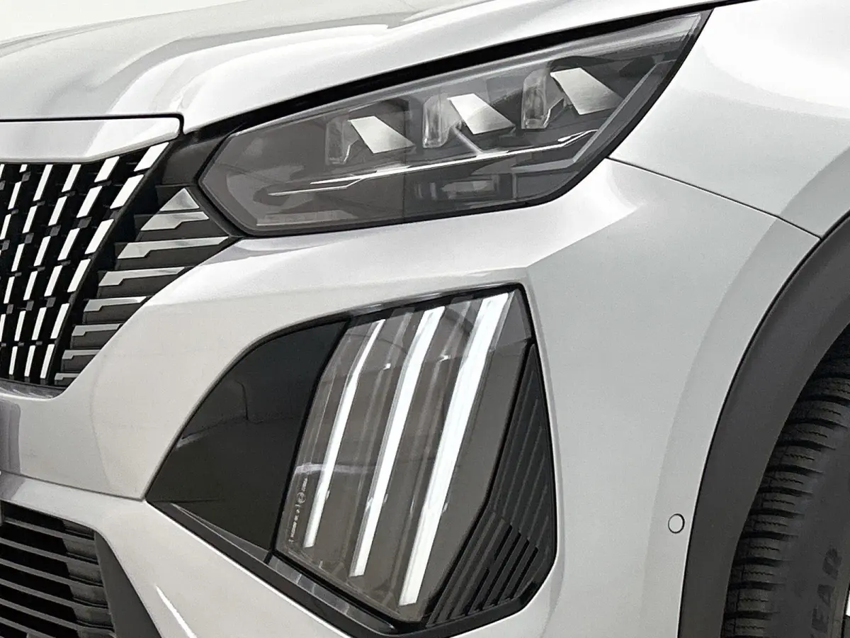 1.2 Hybrid 136 GT