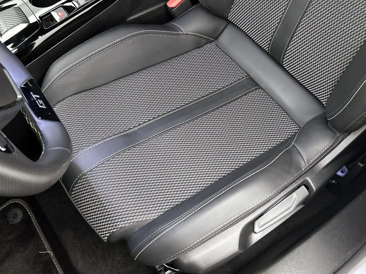 1.2 Hybrid 136 GT