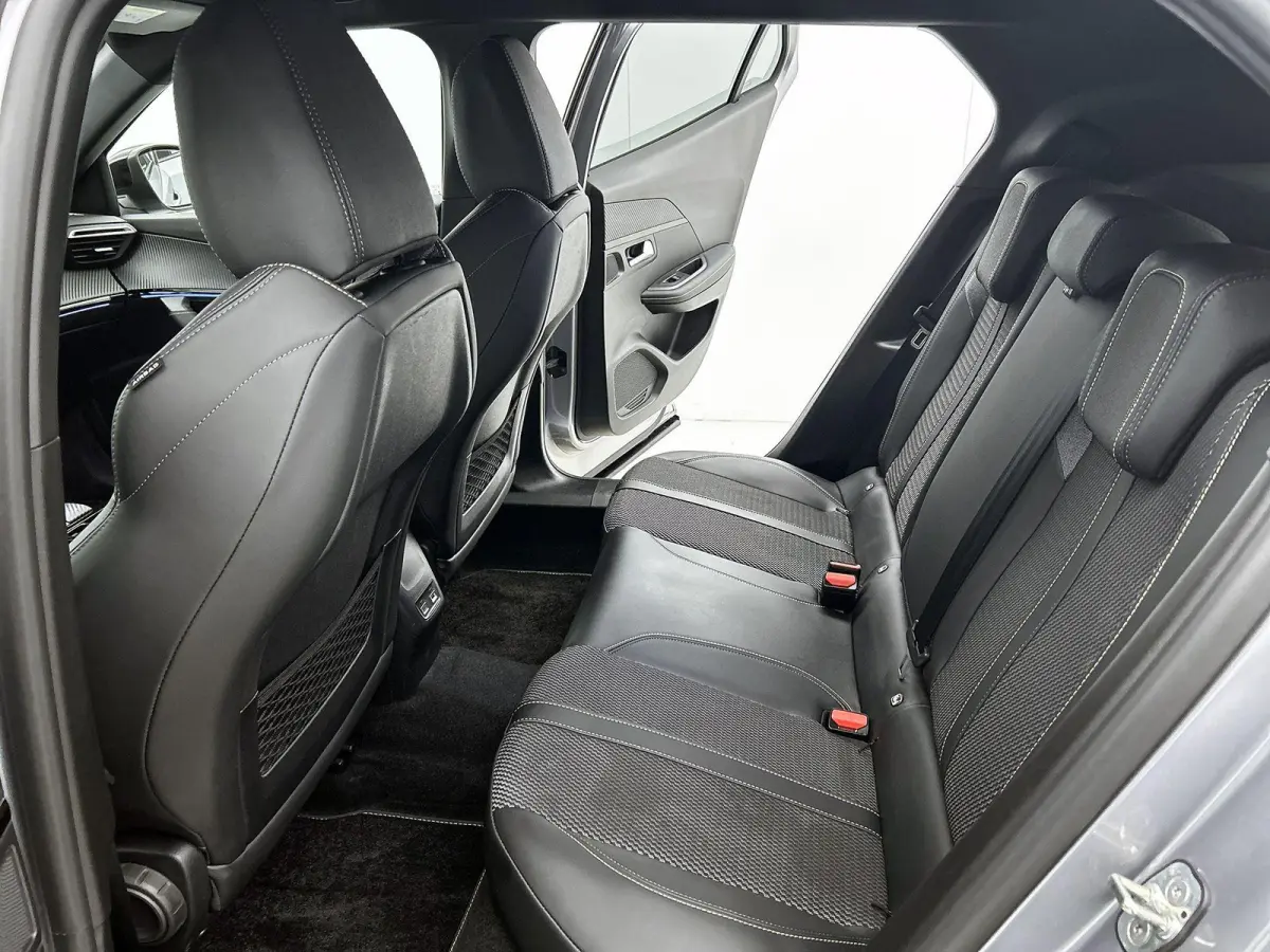 1.2 Hybrid 136 GT