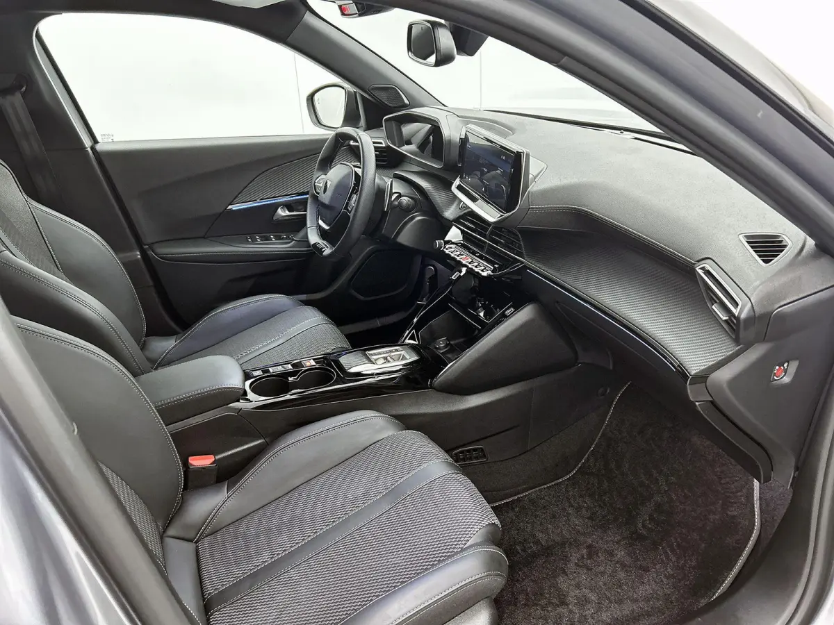 1.2 Hybrid 136 GT