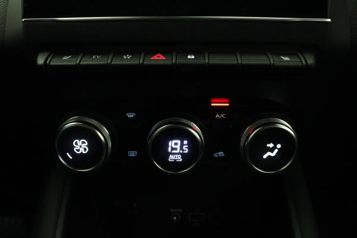 1.6 E-Tech Plug-in Hybrid 160 Intens |Trekhaak|Camera|Navi|