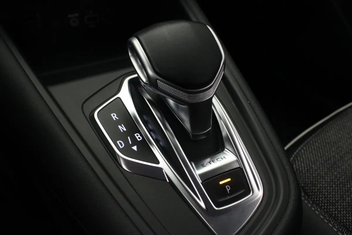 1.6 E-Tech Plug-in Hybrid 160 Intens |Trekhaak|Camera|Navi|