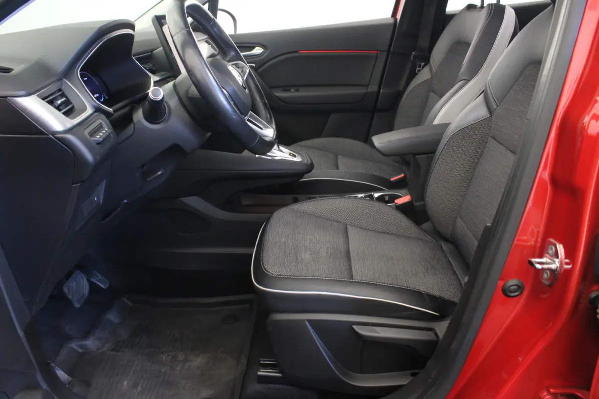 1.6 E-Tech Plug-in Hybrid 160 Intens |Trekhaak|Camera|Navi|