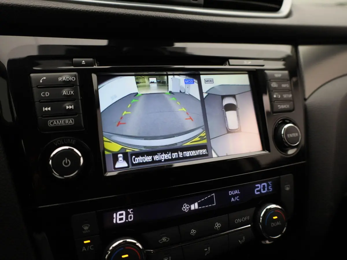 1.2 N-Connecta | Climate Control | Navigatie | Stoelverwarming | Achteruitrijcamera | Parkeersensoren | Lichtmetalen Velgen |