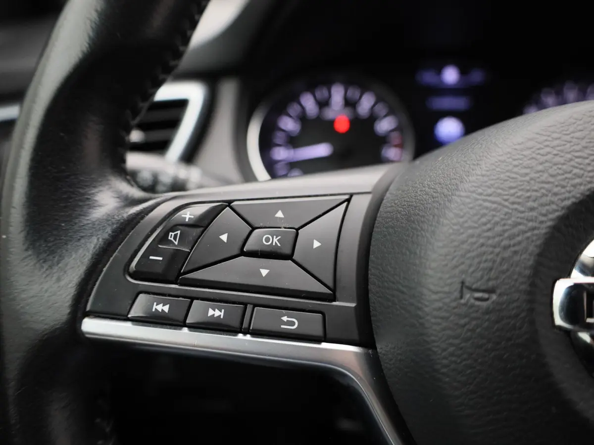 1.2 N-Connecta | Climate Control | Navigatie | Stoelverwarming | Achteruitrijcamera | Parkeersensoren | Lichtmetalen Velgen |