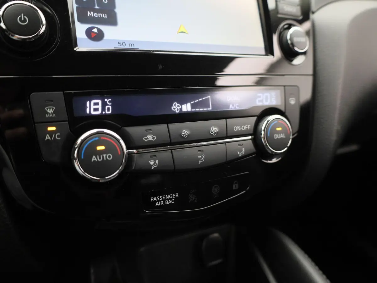 1.2 N-Connecta | Climate Control | Navigatie | Stoelverwarming | Achteruitrijcamera | Parkeersensoren | Lichtmetalen Velgen |