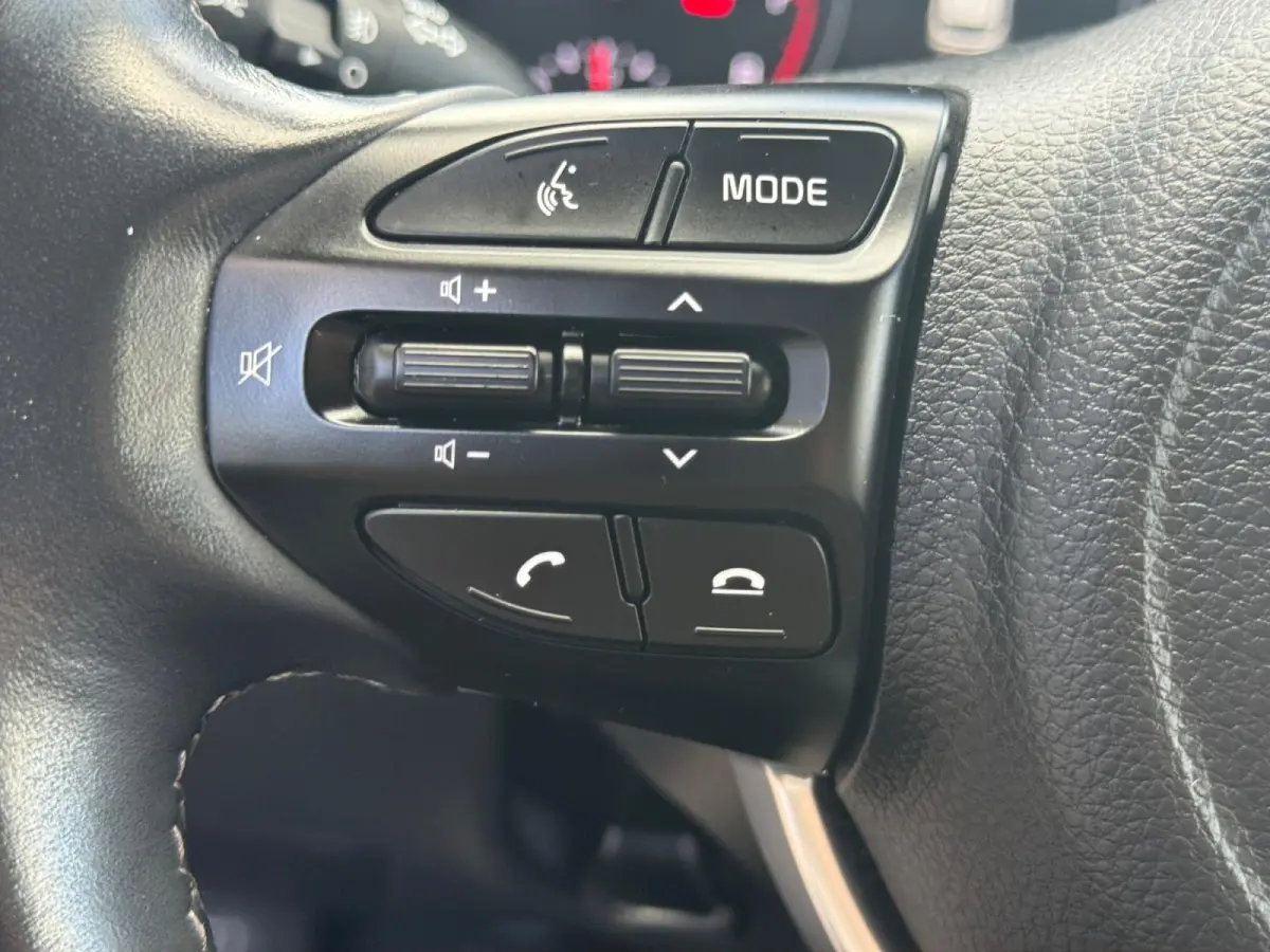 1.0 T-GDi MHEV DynamicPlusLine | Two-Tone | Camera | Keyless | Navi | Apple Carplay | Android Auto |