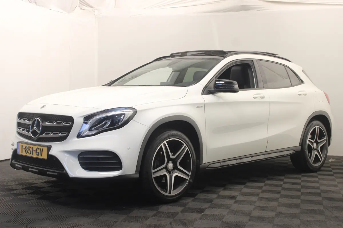 200 Premium Plus |Pano|Navi|