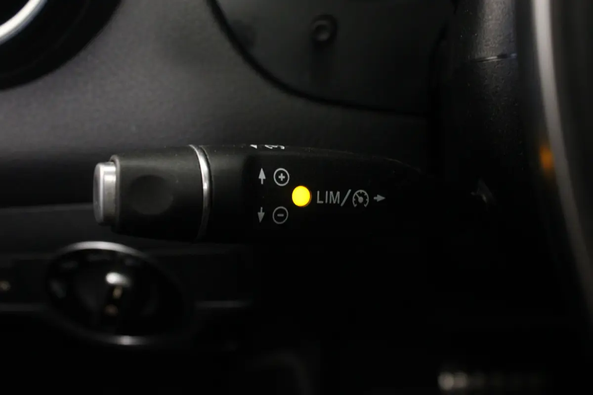 200 Premium Plus |Pano|Navi|