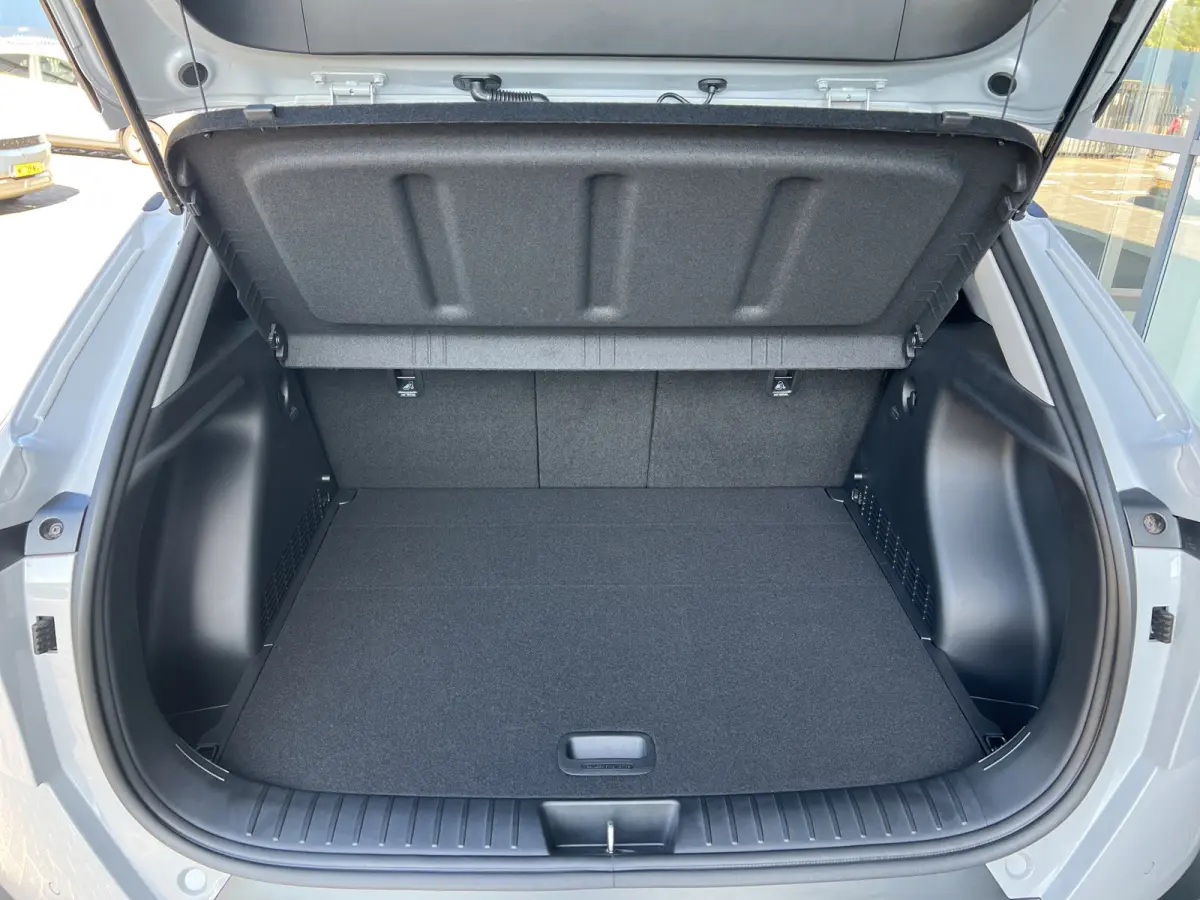 1.6 GDI HEV 138pk Comfort 18" | Camera | Climate controle | Adaptive cruise controle | Dodehoekdetectie | Stoelverwarming | Stuurverwarming | Parkeersensoren