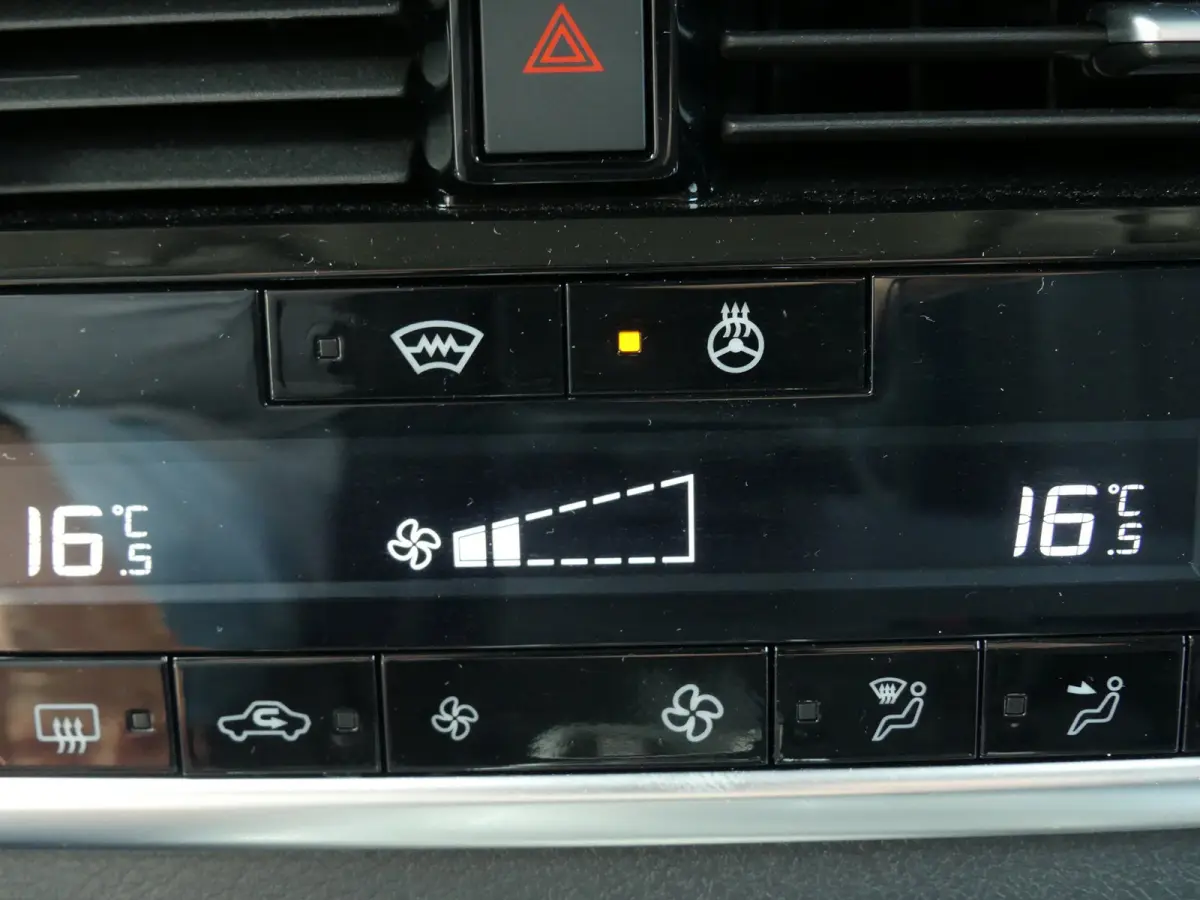 1.3 MHEV Xtronic N-Connecta
