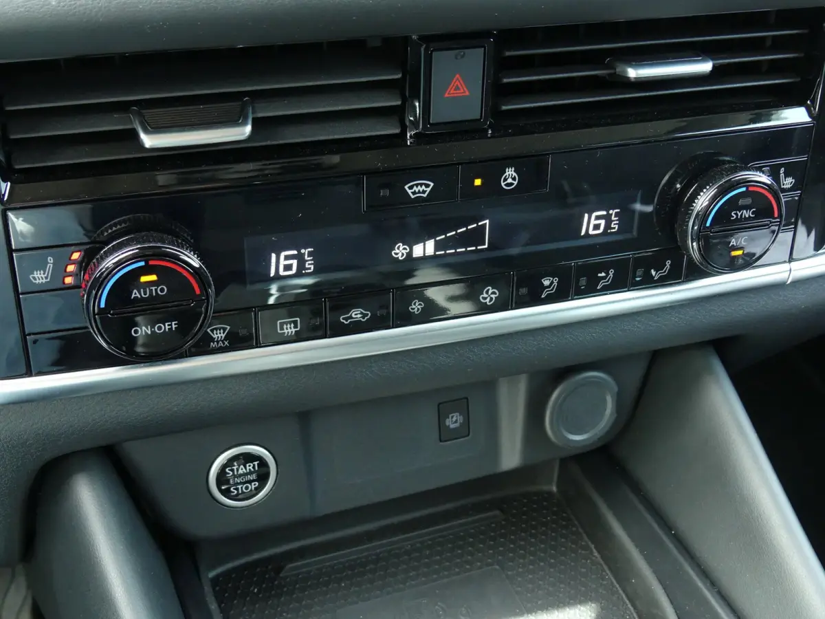 1.3 MHEV Xtronic N-Connecta