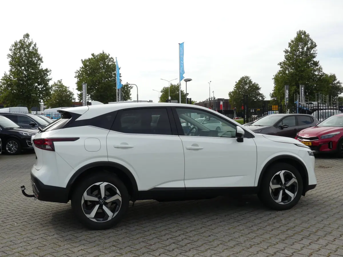 1.3 MHEV Xtronic N-Connecta