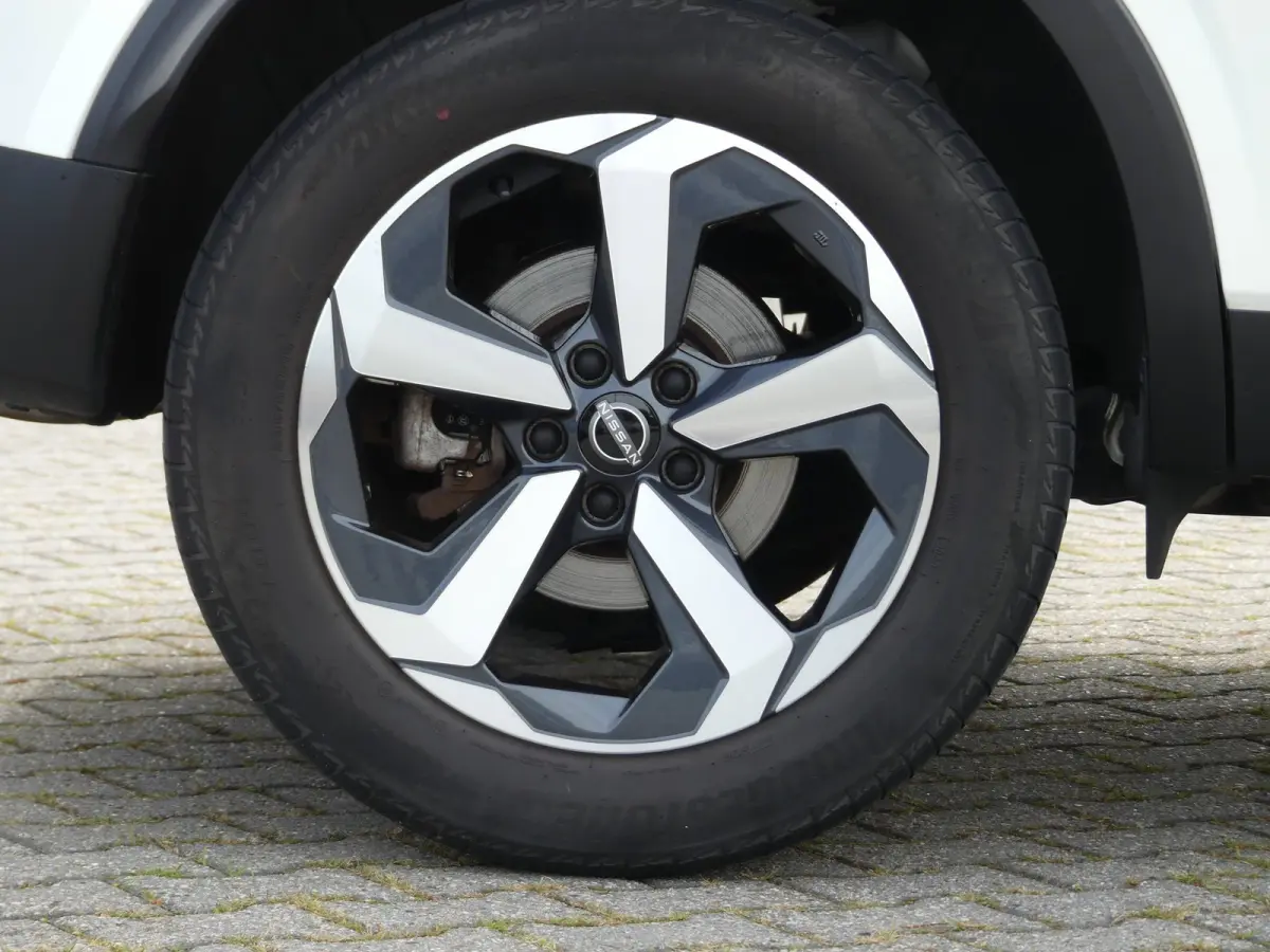 1.3 MHEV Xtronic N-Connecta