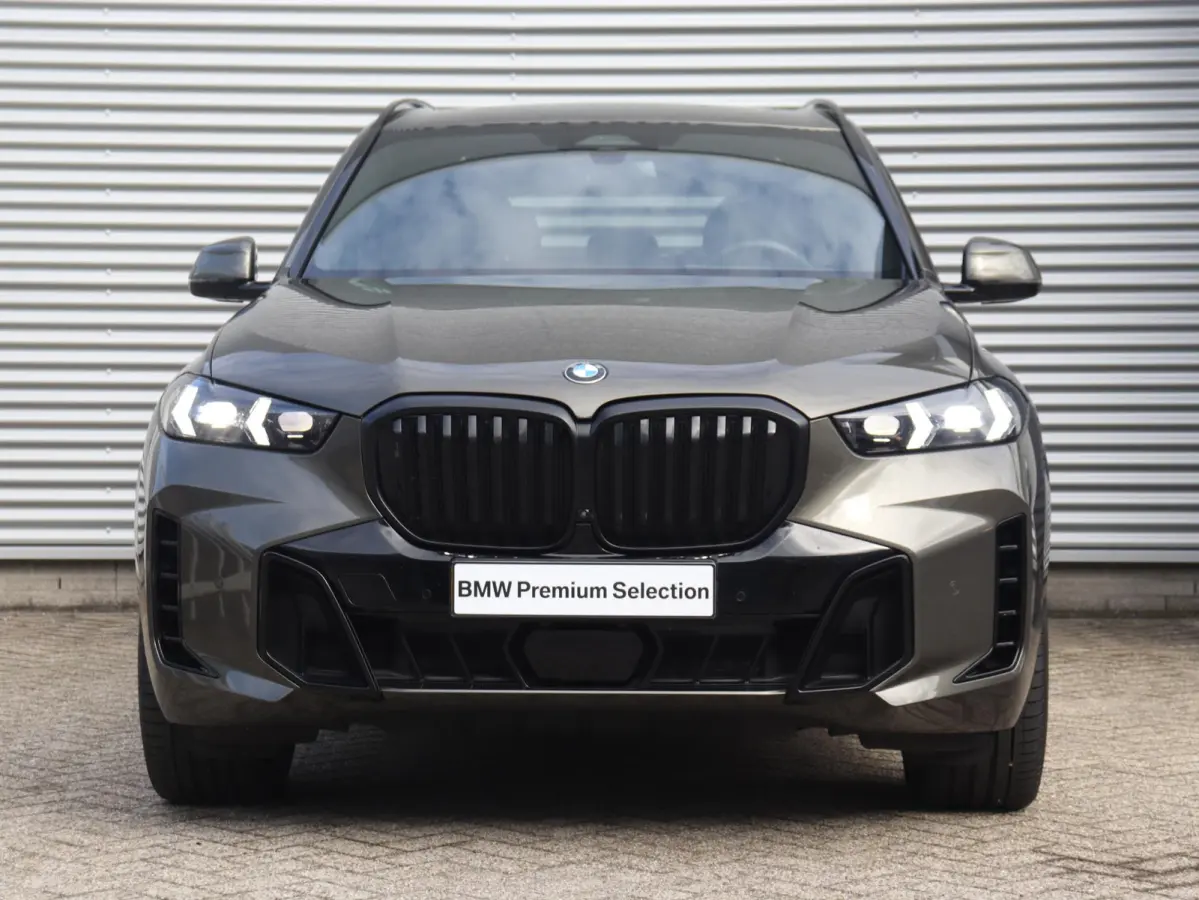 xDrive50e | M Sportpakket Pro | Panodak Skylounge | Head-Up | Trekhaak | Bowers & Wilkins | Soft Close | Parking Assistant Prof. | 22'' LMV