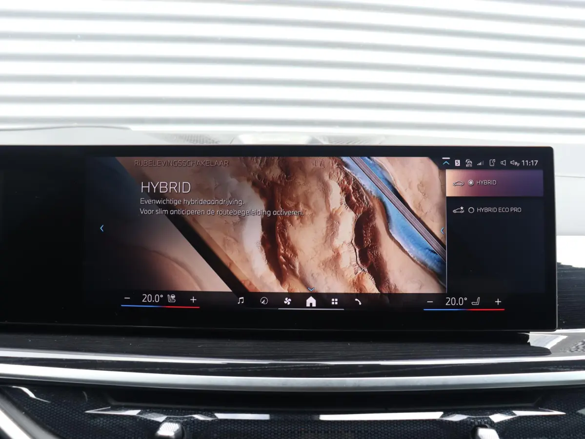 xDrive50e | M Sportpakket Pro | Panodak Skylounge | Head-Up | Trekhaak | Bowers & Wilkins | Soft Close | Parking Assistant Prof. | 22'' LMV