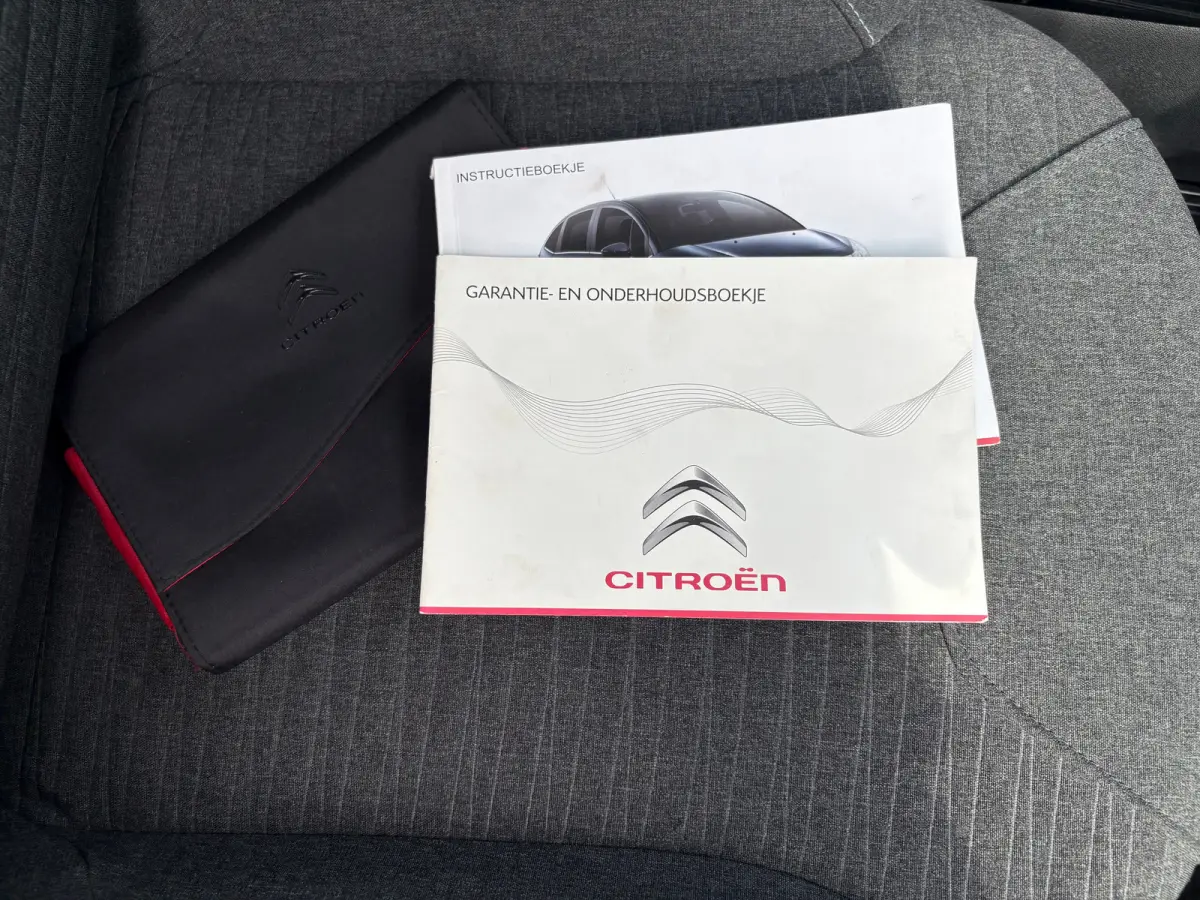 1.2 Selection CRUISE CONTROL| ARMSTEUN VOOR| BESTUURDERSTOEL IN HOOGTE VERSTELBAAR| ELEKTRISCHE RAMEN VOOR| BLUETOOTH TELEFOONVOORBEREIDING|
