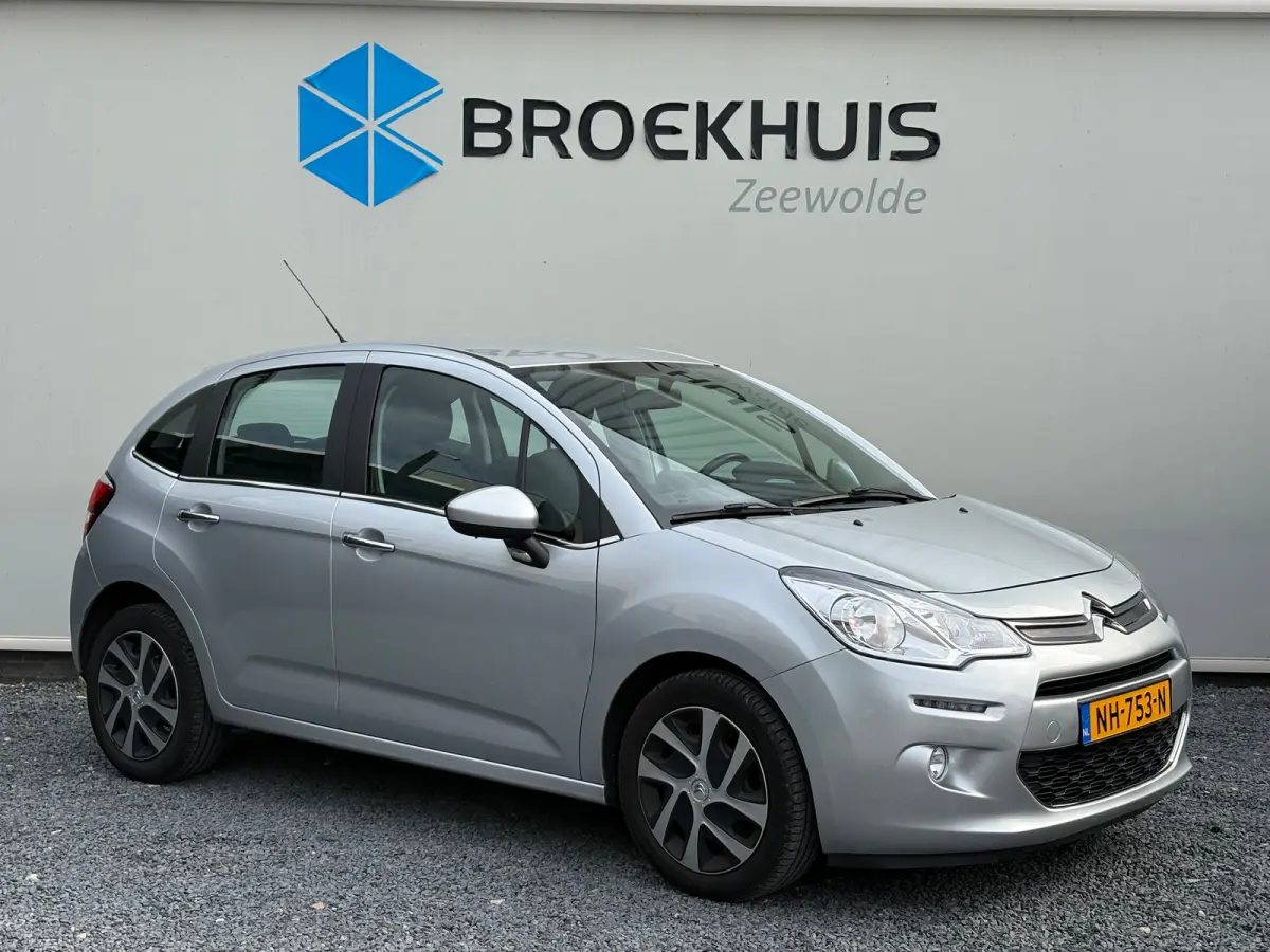 1.2 Selection CRUISE CONTROL| ARMSTEUN VOOR| BESTUURDERSTOEL IN HOOGTE VERSTELBAAR| ELEKTRISCHE RAMEN VOOR| BLUETOOTH TELEFOONVOORBEREIDING|
