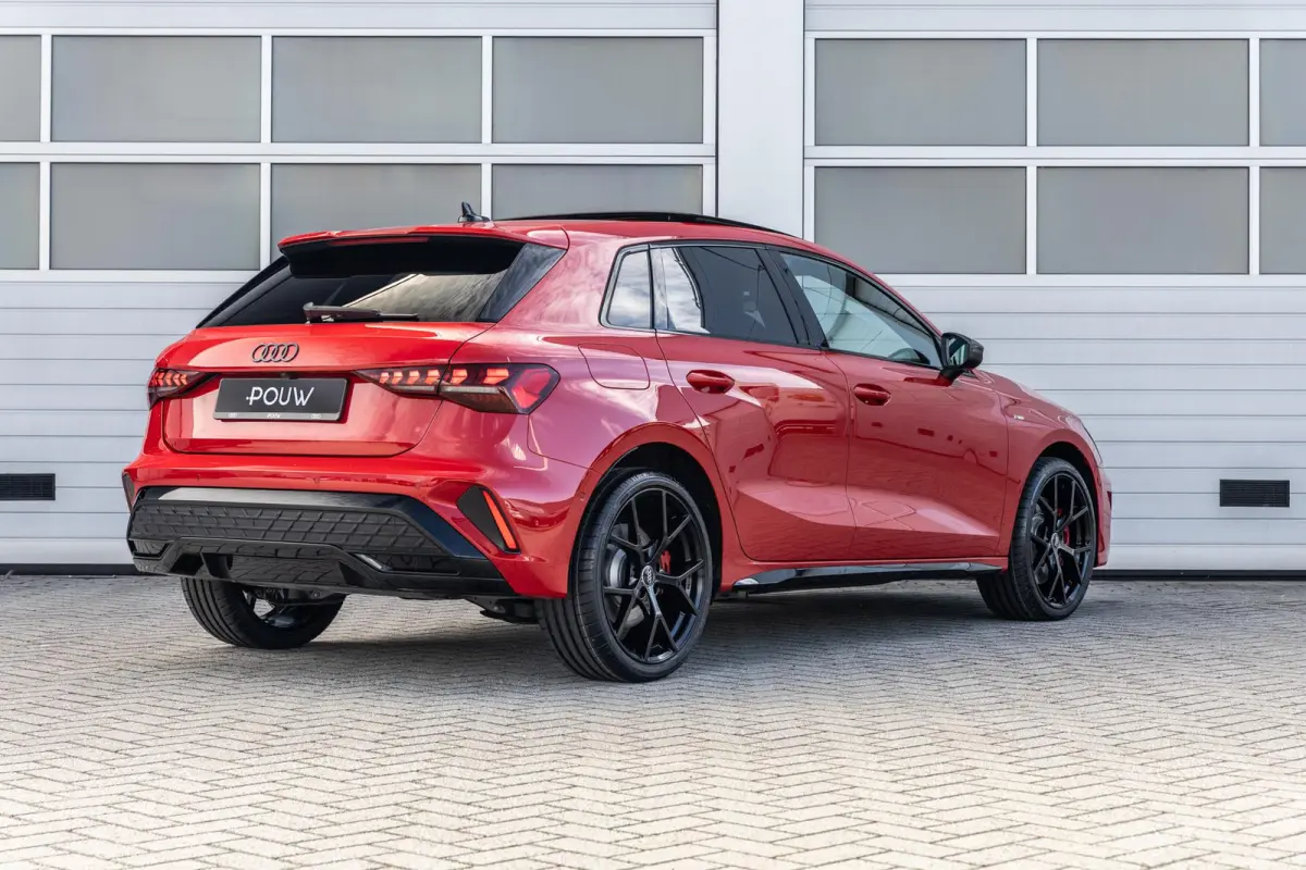 45 TFSIe 272pk S edition Competition | Panoramadak | Audi Sport interieur | 19" velgen