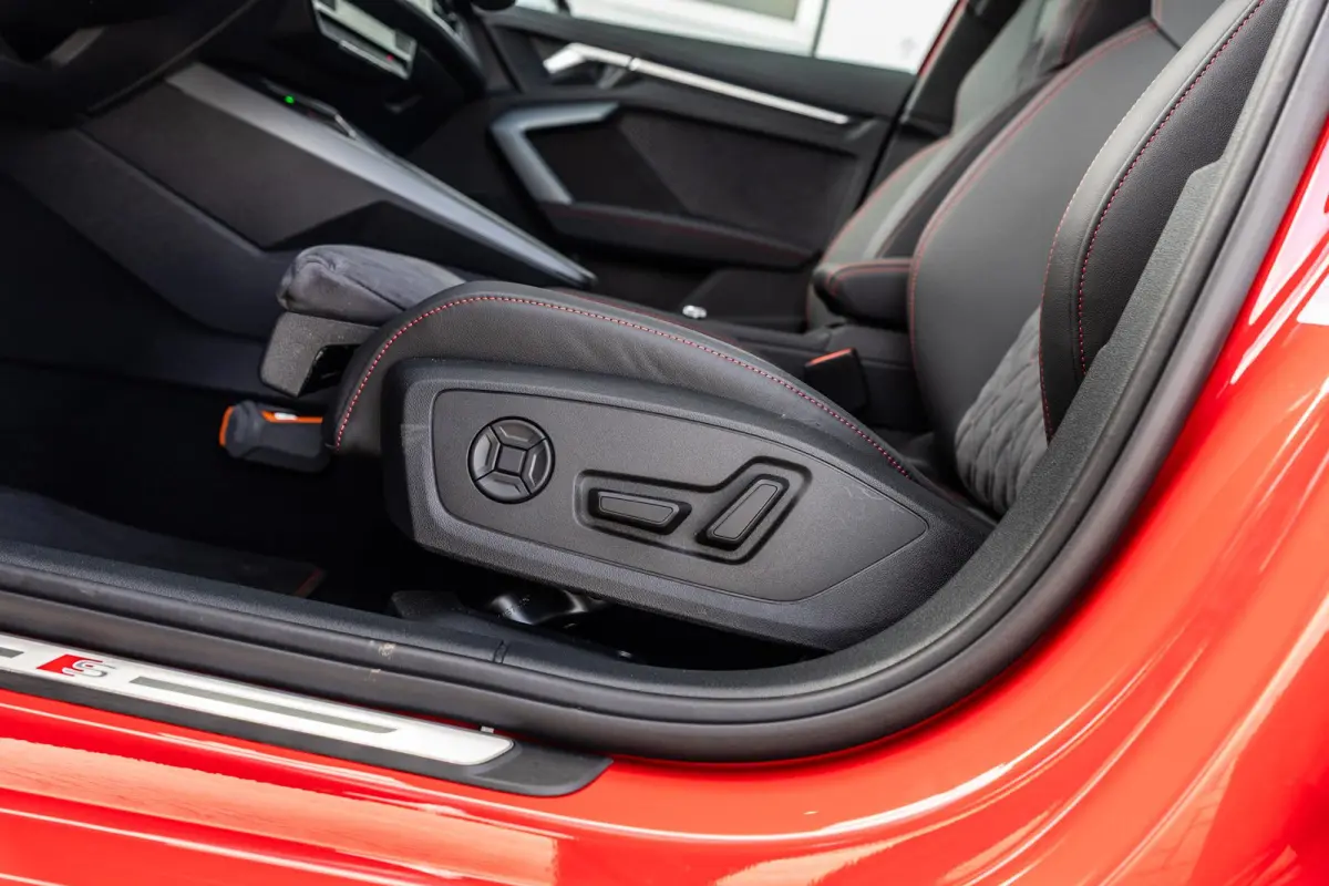 45 TFSIe 272pk S edition Competition | Panoramadak | Audi Sport interieur | 19" velgen