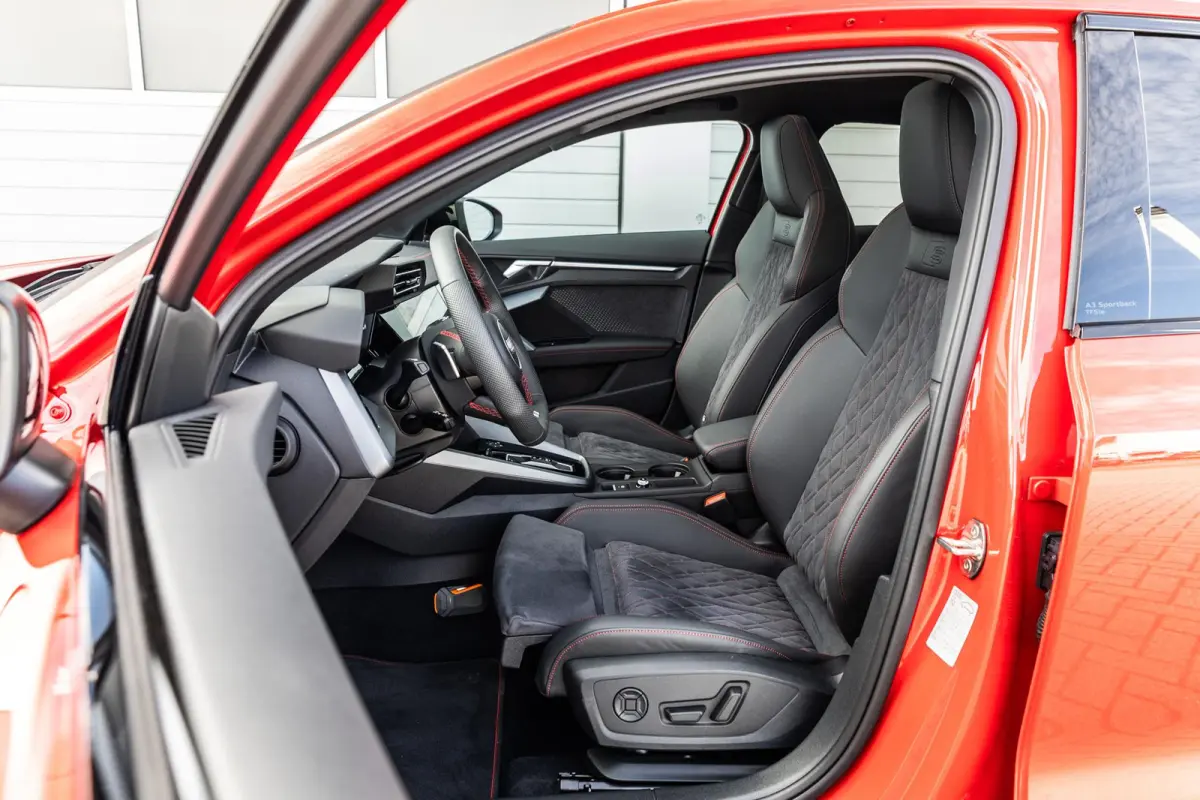 45 TFSIe 272pk S edition Competition | Panoramadak | Audi Sport interieur | 19" velgen