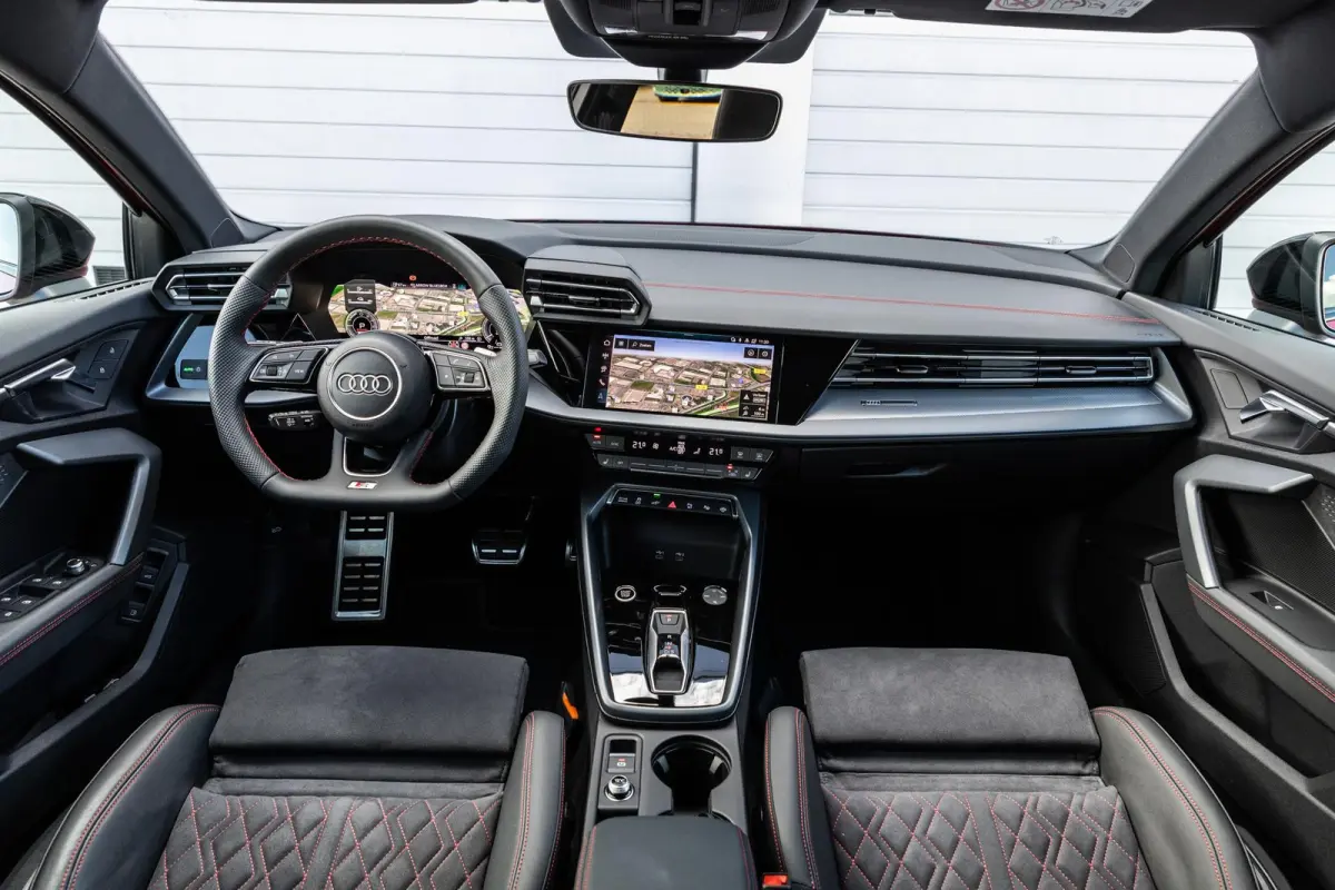 45 TFSIe 272pk S edition Competition | Panoramadak | Audi Sport interieur | 19" velgen