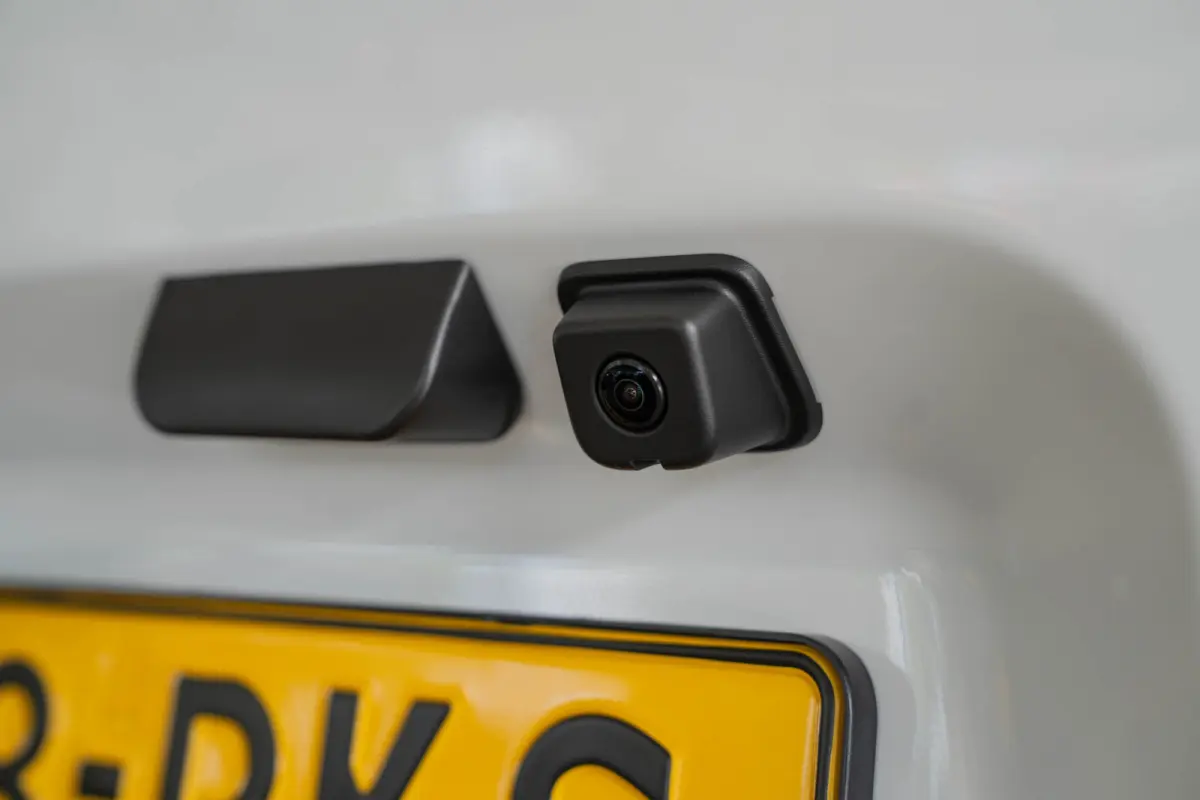 136 L2 50kWh | Warmtepomp | Climate Controle | Camera | Parkeersensoren | Laadruimte pakket | Apple Carplay & Android Auto |
