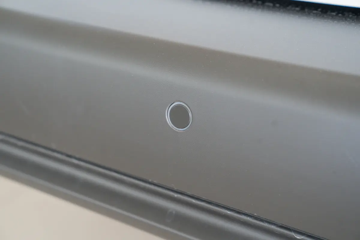 136 L2 50kWh | Warmtepomp | Climate Controle | Camera | Parkeersensoren | Laadruimte pakket | Apple Carplay & Android Auto |