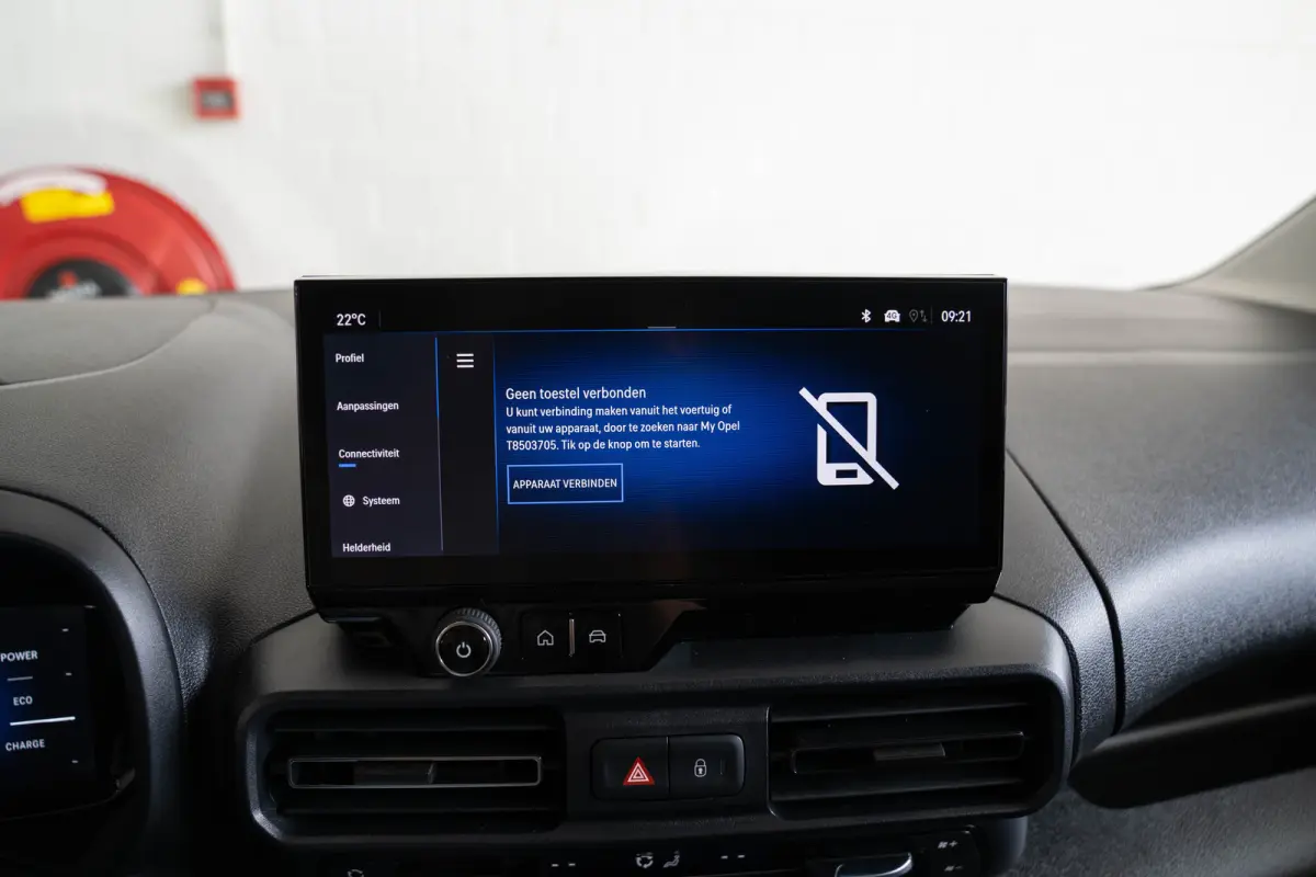 136 L2 50kWh | Warmtepomp | Climate Controle | Camera | Parkeersensoren | Laadruimte pakket | Apple Carplay & Android Auto |