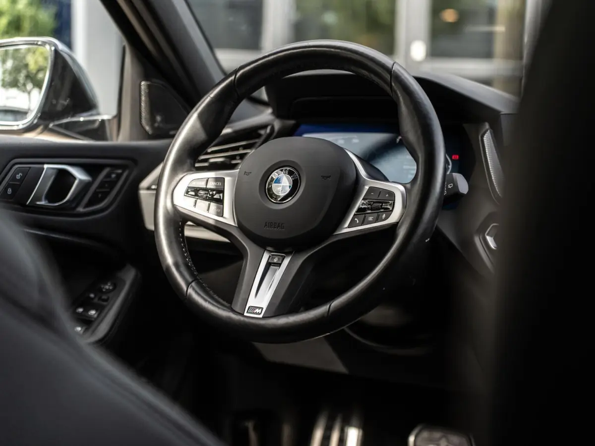 118i EDE M-Sport|PANO|ACC|CAM|19''|SFEER|LASER
