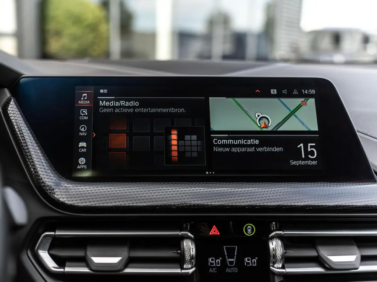 118i EDE M-Sport|PANO|ACC|CAM|19''|SFEER|LASER