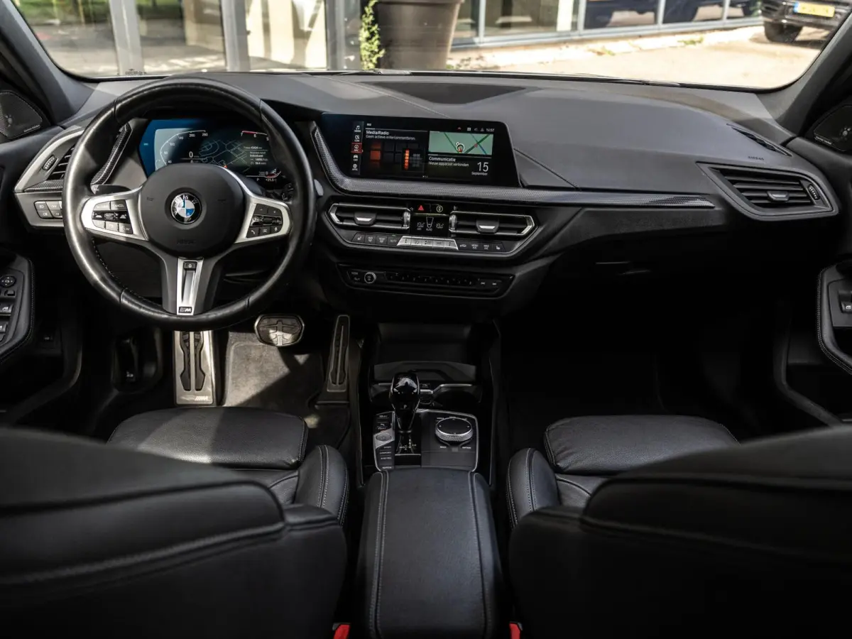 118i EDE M-Sport|PANO|ACC|CAM|19''|SFEER|LASER