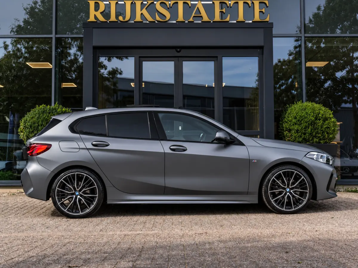 118i EDE M-Sport|PANO|ACC|CAM|19''|SFEER|LASER