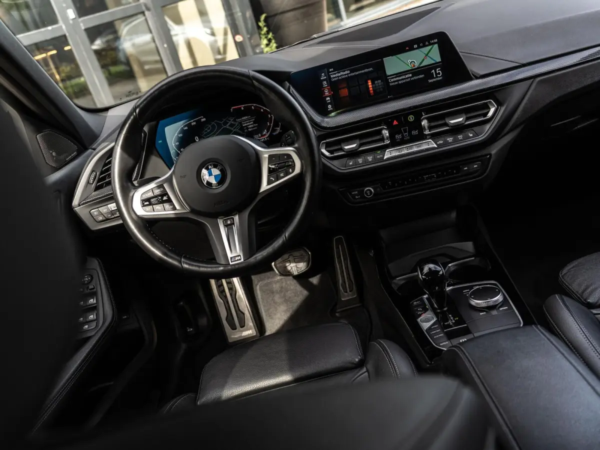 118i EDE M-Sport|PANO|ACC|CAM|19''|SFEER|LASER