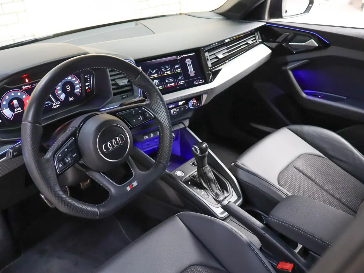 40 TFSI S 200pk S-tronic Line edition one | Sportstoelen | Voorstoelen Verwarmd | Adaptive Cruise | B&O Sound System | PDC Voor & Achter
