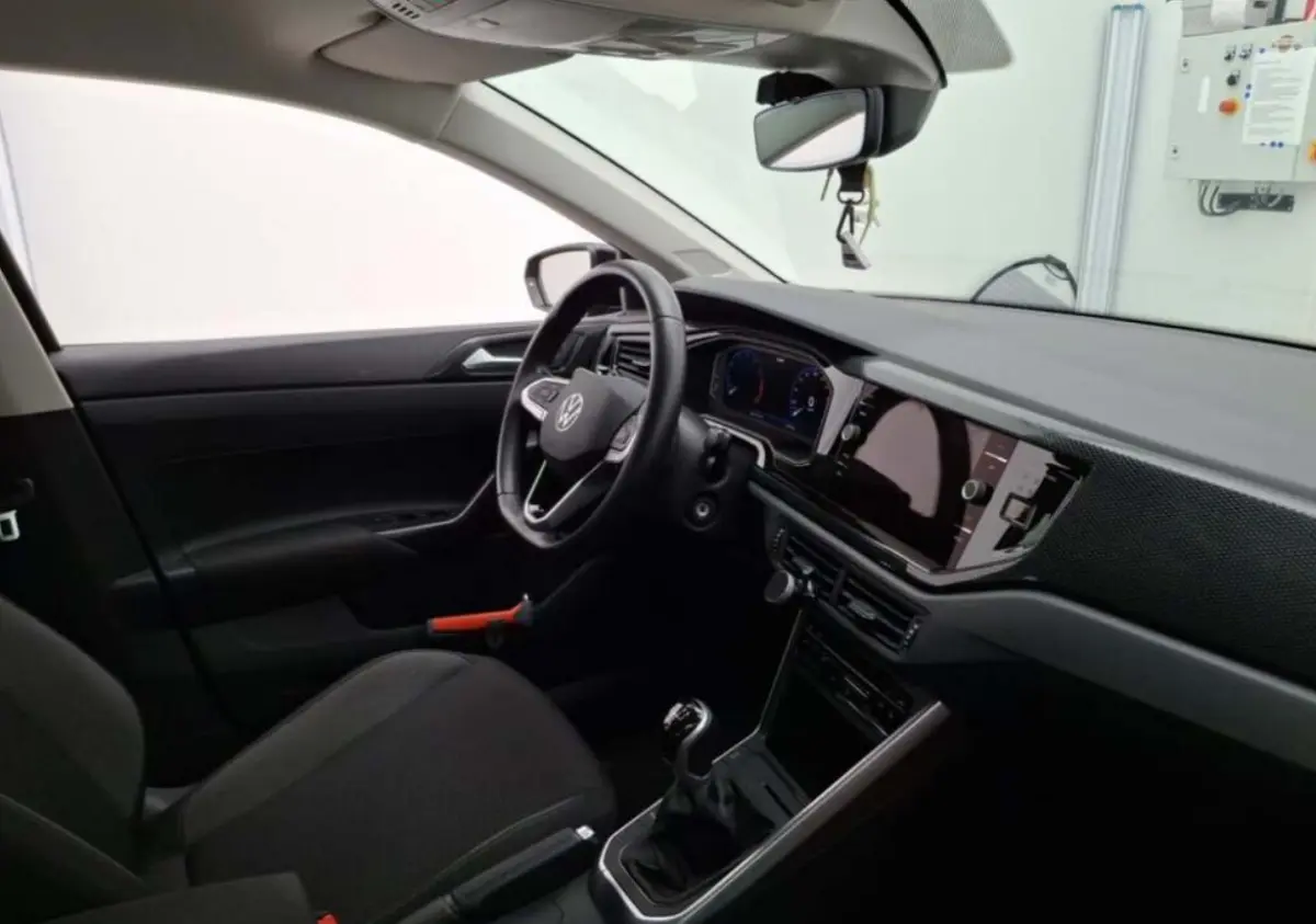 1.0 TSI Life Business 95 PK | Navigatie | Parkeersensoren | Stoelverwarming | Adaptive Cruise Control | Apple Carplay | Android Auto | Digital Cockpit Pro | Climate Control |