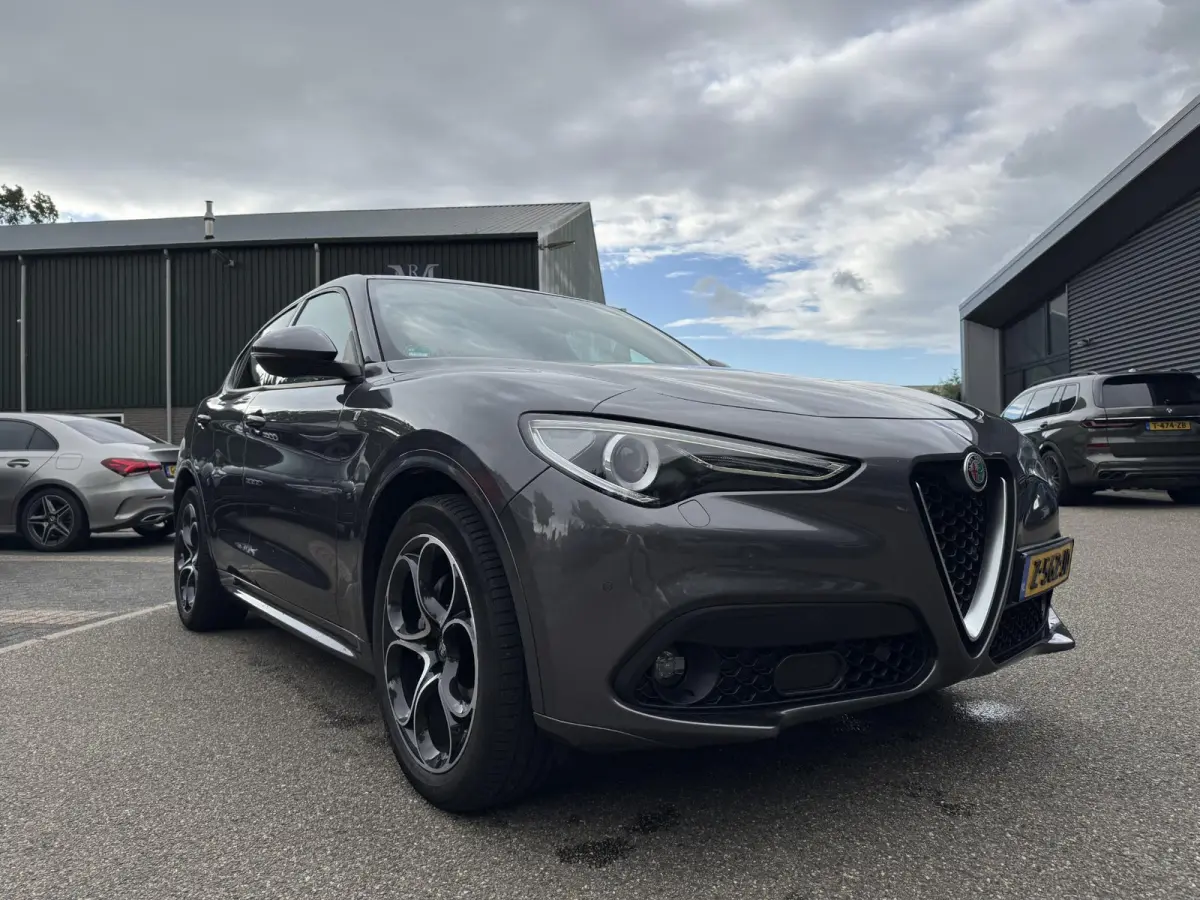 2.2 JTD AWD Veloce Automaat | VAN: € 34.900- VOOR: € 32.877,- UW HERFSTVOORDEEL: € 2.023,- | CAMERA| STOEL + STUURVERWARMING + MEMORY| KEY LESS ENTRY | LEDER | ADAPT. CRUISE CONTROL | 