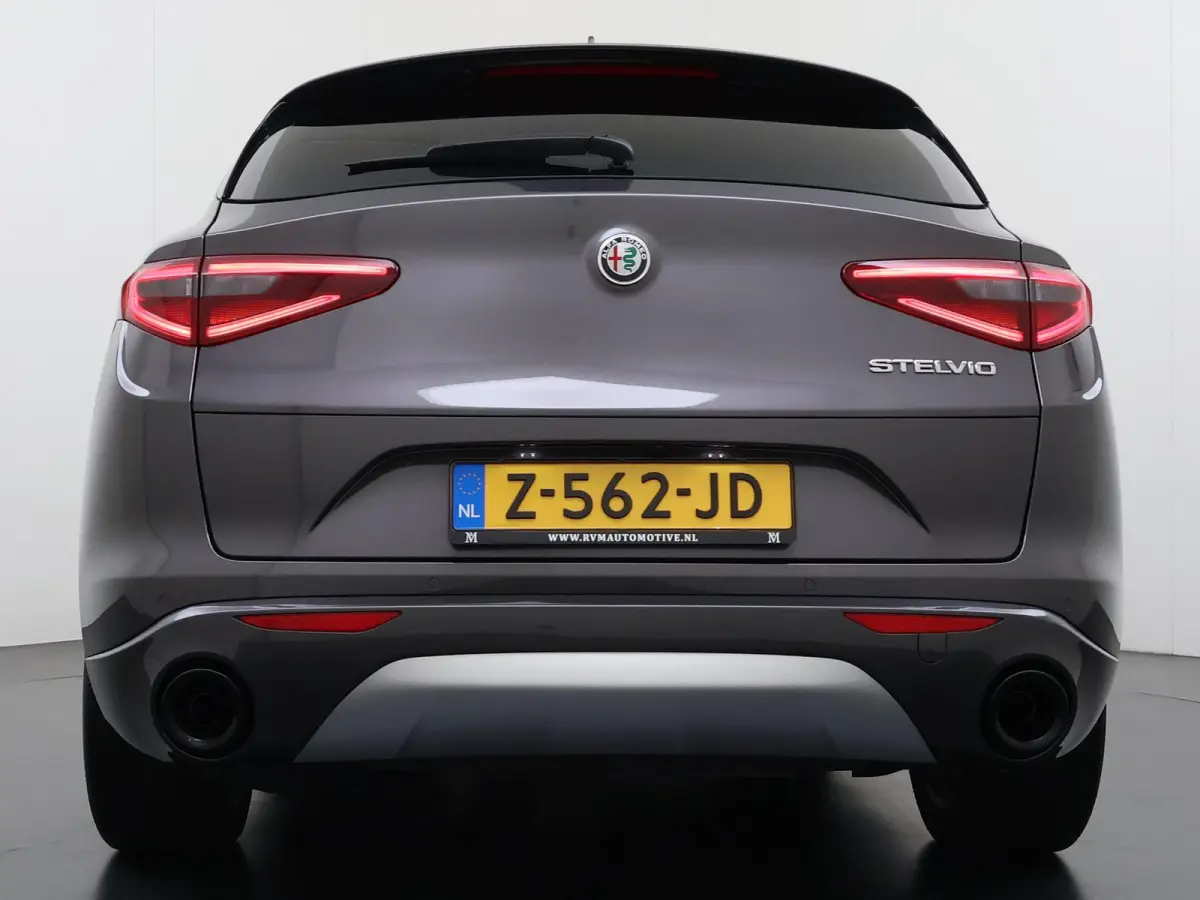 2.2 JTD AWD Veloce Automaat | CAMERA| STOEL + STUURVERWARMING + MEMORY| KEY LESS ENTRY | LEDER | ADAPT. CRUISE CONTROL | 12 MND BOVAG GARANTIE