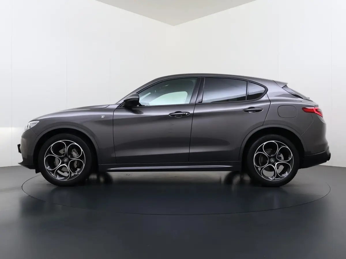 2.2 JTD AWD Veloce Automaat | CAMERA| STOEL + STUURVERWARMING + MEMORY| KEY LESS ENTRY | LEDER | ADAPT. CRUISE CONTROL | 12 MND BOVAG GARANTIE