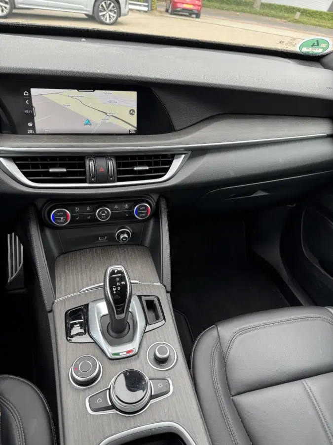2.2 JTD AWD Veloce Automaat | VAN: € 34.900- VOOR: € 32.877,- UW HERFSTVOORDEEL: € 2.023,- | CAMERA| STOEL + STUURVERWARMING + MEMORY| KEY LESS ENTRY | LEDER | ADAPT. CRUISE CONTROL | 