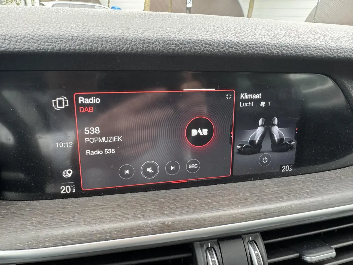 2.2 JTD AWD Veloce Automaat | VAN: € 34.900- VOOR: € 32.877,- UW HERFSTVOORDEEL: € 2.023,- | CAMERA| STOEL + STUURVERWARMING + MEMORY| KEY LESS ENTRY | LEDER | ADAPT. CRUISE CONTROL | 