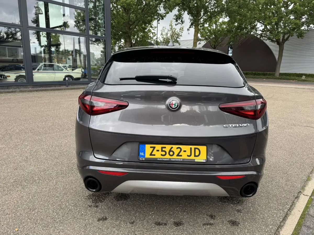 2.2 JTD AWD Veloce Automaat | VAN: € 34.900- VOOR: € 32.877,- UW HERFSTVOORDEEL: € 2.023,- | CAMERA| STOEL + STUURVERWARMING + MEMORY| KEY LESS ENTRY | LEDER | ADAPT. CRUISE CONTROL | 